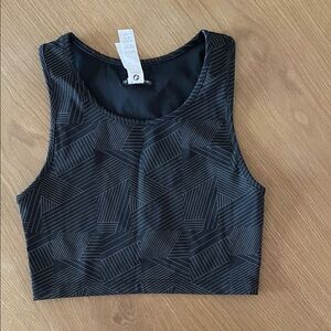 Oiselle reflective crop top - size 4